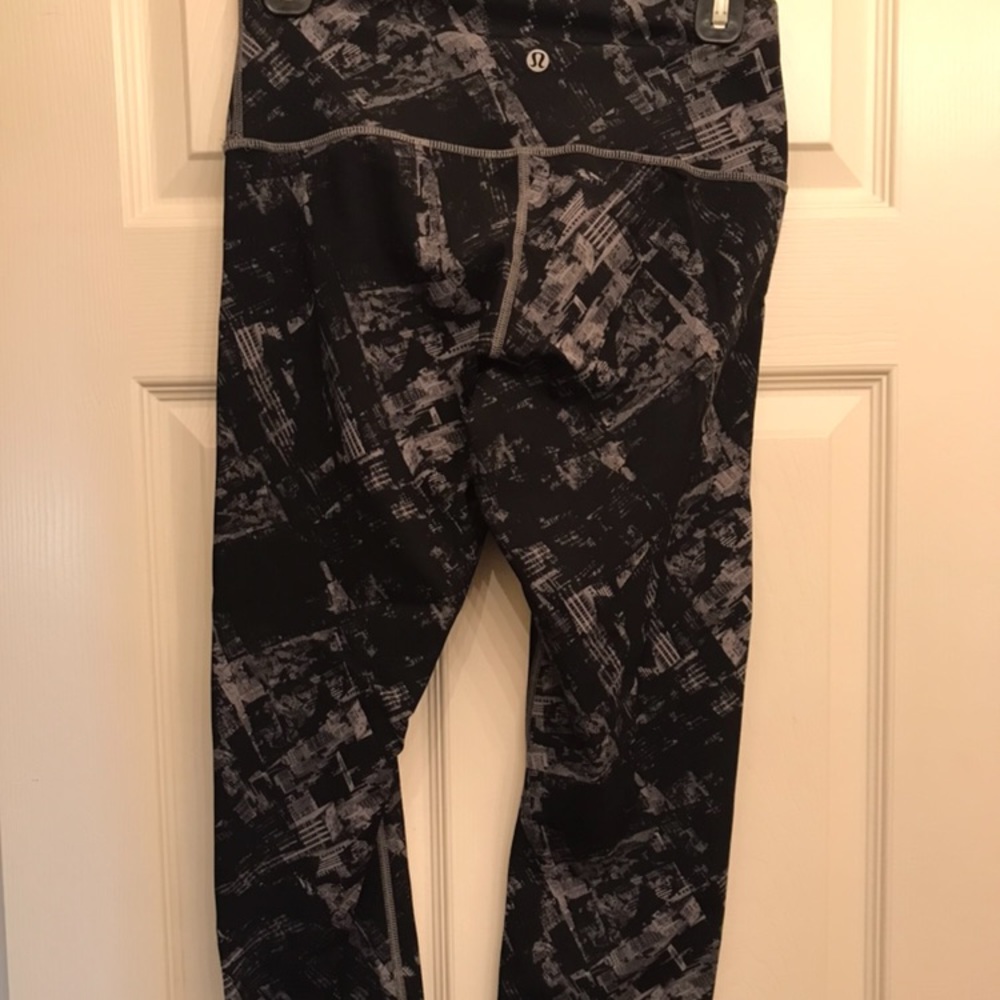 Lululemon size 8 pants